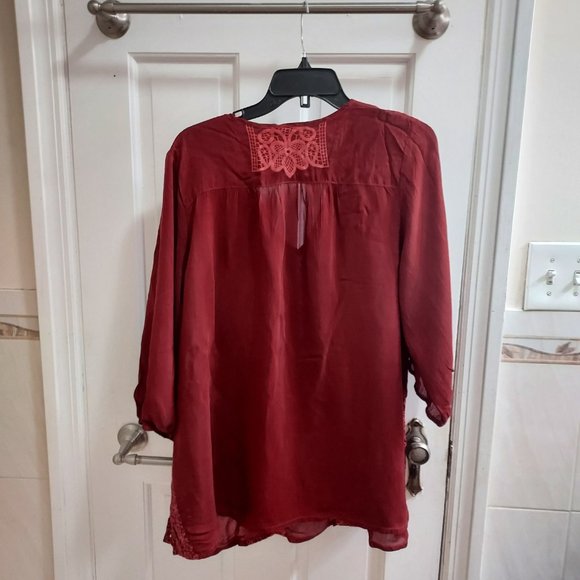 Johnny Was Crimson Red Embroidered Georgette ¾ Sleeve Top - Picture 7 of 7